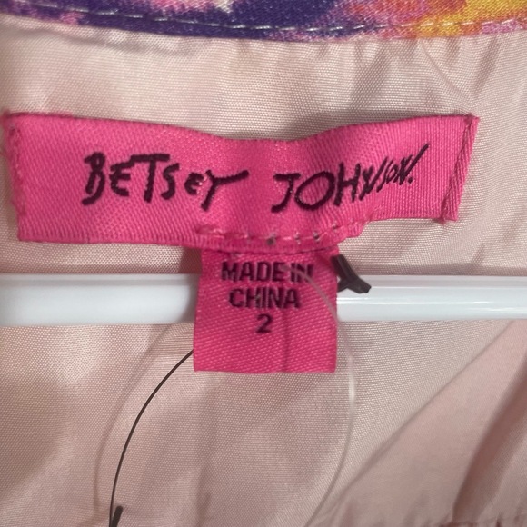 Betsey Johnson Sunset Floral Faux Wrap Dress Pink Yarrow Sz 2 Ruffle V-Neck NWOT - Picture 4 of 12